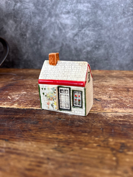 Maud Lewis Miniature House Replica